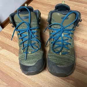 Keen hiking shoes